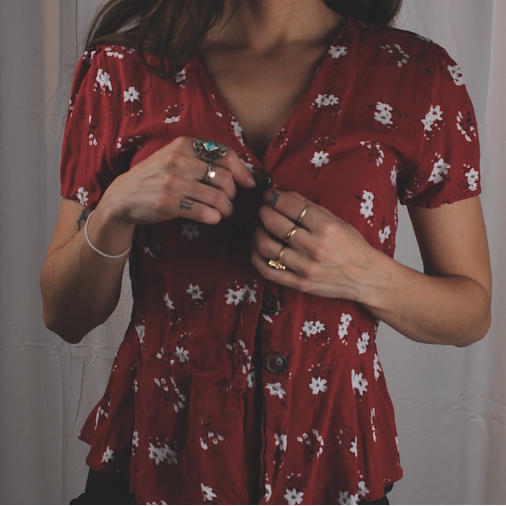 Red floral print button up 🐚